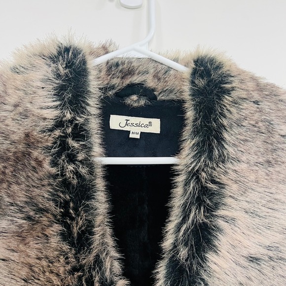 Jessica Womens Faux Suede Vest Faux Fur Collar Black Medium Two Button Front - Picture 4 of 8